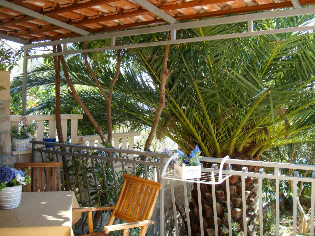 Holiday Home Garden - BRC650 Sumartin Dış mekan fotoğraf